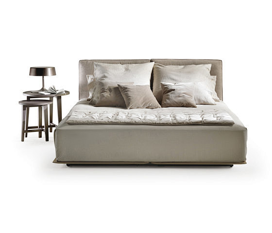 Grandemare Bed by Fl...