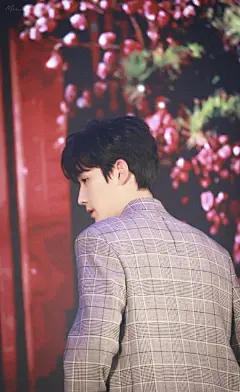 朱一龙齐衡  #朱一龙知否知否应是绿肥红瘦# &lt;br/&gt;『朱一龙齐衡 zyl』&lt;br/&gt;昨天知否活动上朱一龙太好看了&lt;br/&gt;有君子兮 见之不忘 &lt;br/&gt;一日不见兮 思之如狂  &lt;br/&gt;期待今晚#知否# 小公爷上线(´｡• ᵕ •｡`) ♡&lt;br/&gt;朱一龙冲鸭&lt;a class=&quot;text-meta meta-mention&quot; href=&quot;/c6bikeveubg/&quot;&gt;@朱一龙&