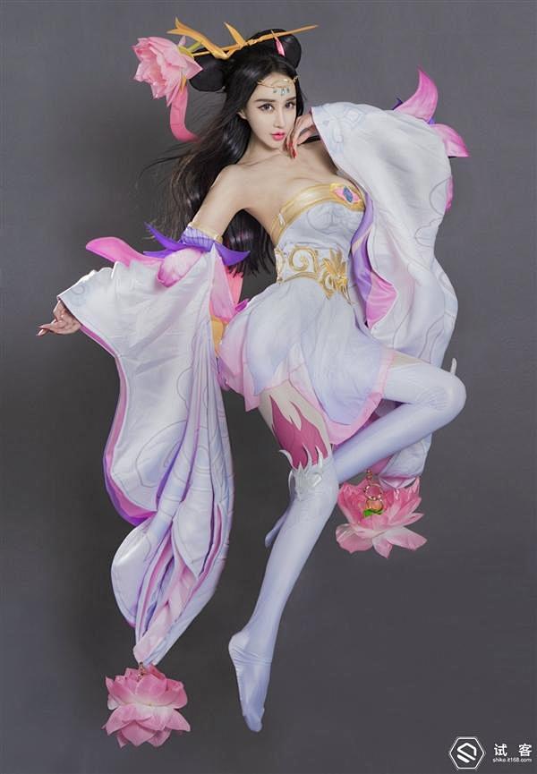 王者荣耀 CosPlay 神还原，不知火...