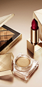The festive Burberry make-up collection includes golden accents, signature shades and limited-edition beauty gifts.