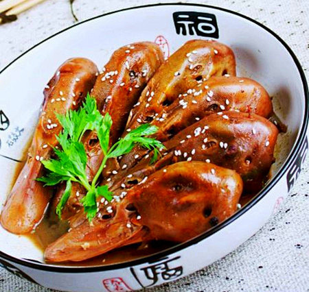 麻辣鸭头

 
食材：鸭头1000g、脾...