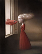 Nicoletta Ceccoli对娃娃的热爱，在她的作品中常常折射出来。