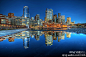 城市霓虹夜景，美国，华盛顿州，西雅图