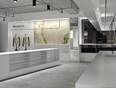 栗子amp;小米采集到服装店