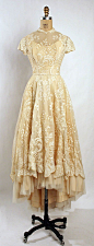 1950s vintage wedding dress, lace, cream, absolutely beautiful dress - 1955 wedding dress