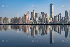山城重庆商业建筑群CBD嘉陵江倒影
