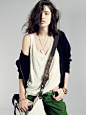 Marketplace : LOOKBOOKS.com is the Technology behind the Talent. Discover, follow, share. 