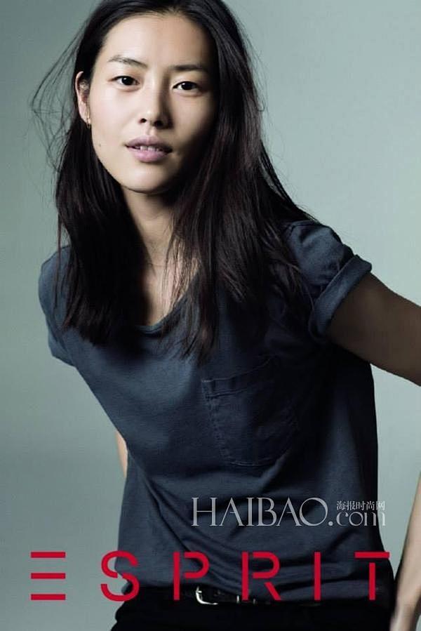 中国超模刘雯 (Liu Wen) 演绎埃...