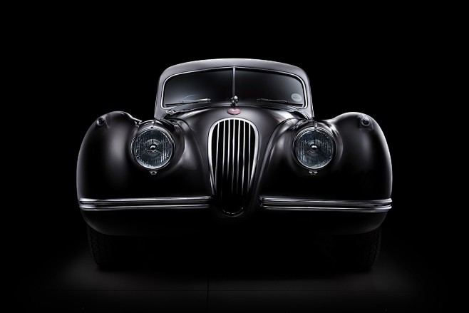 Jaguar XK 120 car fi...