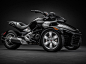 庞巴迪的新款Can-Am Spyder F3，新款的Can-Am Spyder F3采用最新的驾驶姿态可调系统和强化的F3各个方面的运动性能。