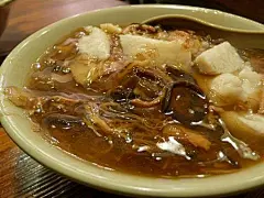 車品品：大角咀埃華街92號（魯肉餃、碗仔翅、蘿蔔、溏心皮蛋、八喜撈、蝦籽白粥、招徠大雜麵、金牛）