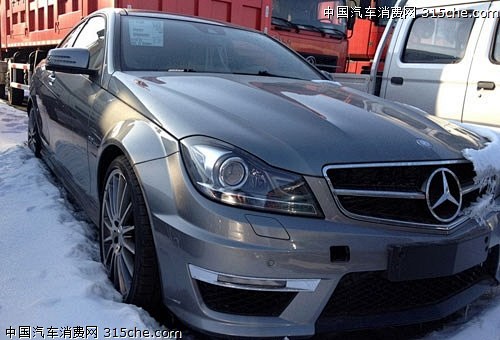 奔驰C63 AMG Coupe国内实车谍...