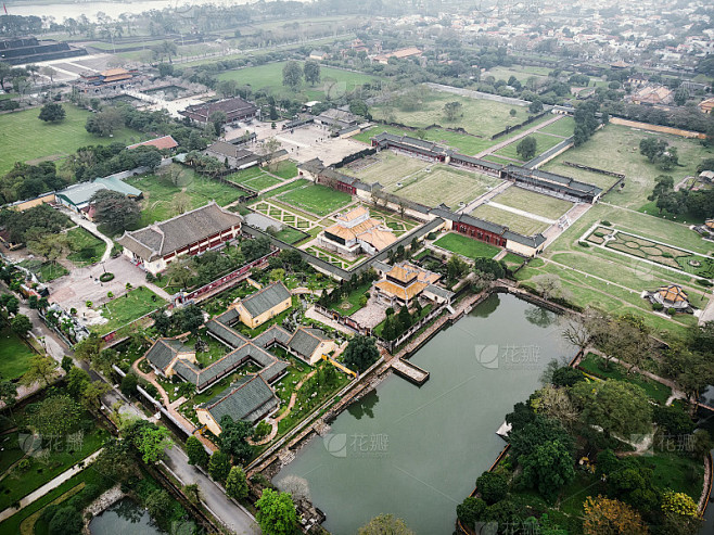 鸟瞰图的顺化城堡在越南。皇宫护城河，皇宫建筑群，顺化省，越南
