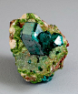 Dioptase on Duftite and Calcite