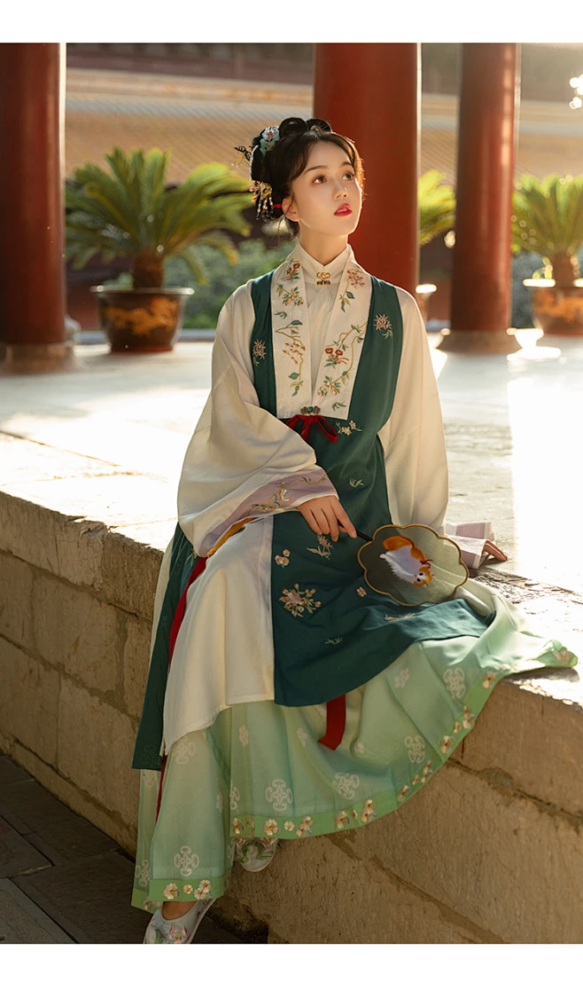 【兰桂齐芳】花朝记汉服对襟长比甲立领4.5m摆双层马面秋冬女装-淘宝网-花瓣网