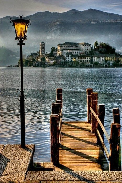 奥尔塔湖，意大利