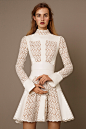 Alexander McQueen Pre-Fall 2015 Fashion Show : See the complete Alexander McQueen Pre-Fall 2015 collection.