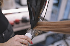 TJohn采集到Hair Salon-European and American