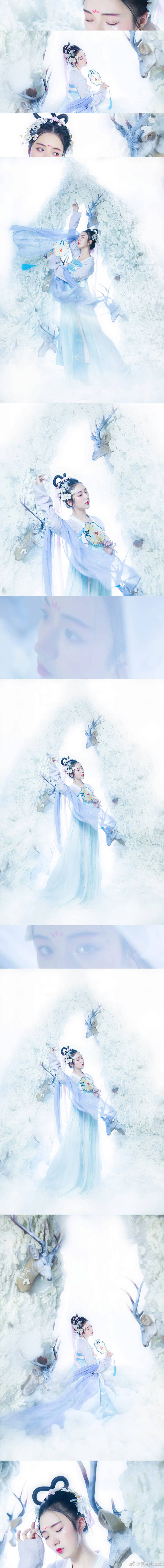 东篱把酒黄昏后。
有暗香盈袖。
莫道不消...