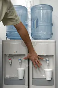 水冷却器