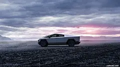 2025款特斯拉赛博皮卡7