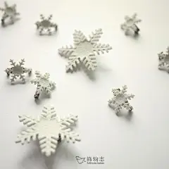 饰物志|一卷冰雪 白雪花 胸针 包饰 手制陶瓷 首饰饰品 - 家居达人