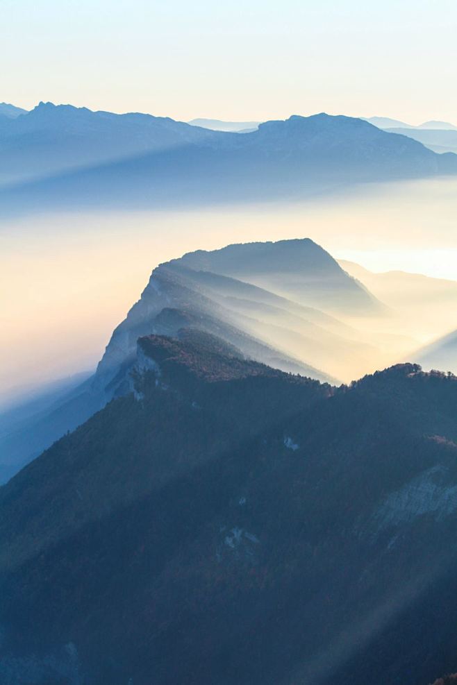 山峰ppt背景图片素材