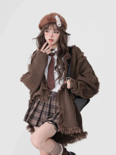 Bali(有插画系统课)采集到少女人物速写素材