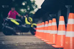 标志交通，锥交通安全上路