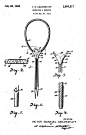 【Bolo ties】波洛领结，一种滑动式领结。一般认为来自美国西部，所以会被用来表明出生地，上世纪50年代非常流行。虽然有人宣称它发明于1940年末，但常被认为是印第安人的饰品。标准的是皮绳，坠子采用银(铁)+绿松石，绳端会有羽毛等装饰。滑坠不论是卡在领口还是下坠在胸部，可以根据场合自由调整。