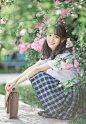 汀薇摄影——鲜花簇拥 一身学生装的少女写真
