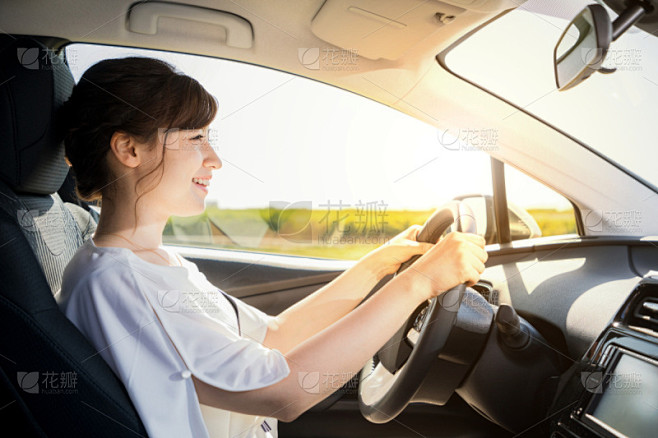 汽车,青年女人,司机,学开车,座舱,方向...