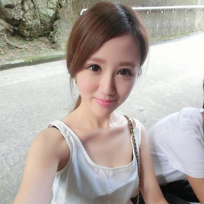 娶到就赚大发了 这么正的人妻美妞太漂亮了...