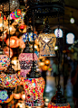 amanaboutworld:http://huaban.com/pins/568565826/#

A Glimpse of Grand Bazar - Istanbul