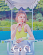 组图：韩团(G)I-DLE中国成员宋雨琦登杂志 腮红俏皮抢镜 : 韩国女团(G)I-DLE的中国籍成员宋雨琦最近为韩国某杂志最新一期拍摄了一组照片。