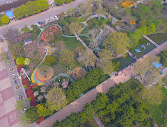 飞奔的小胖子采集到“瞬时与平时”,武汉樱花游园景观设计 瑞拓设计