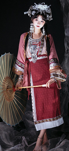 C°min采集到游牧服装