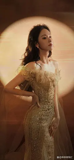 陈都灵&amp;手机壁纸@菲菲音悦汇的动态