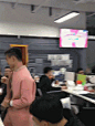 搞笑gif：原谅我笑出了猪叫声_【快资讯】