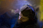 伦敦夜班巴士里的人物百态 Through a Glass Darkly by Nick Turpin - 灵感日报 :   英国摄影师Nick Turpin拍摄了一组冬日夜晚伦敦巴士上人物百态的作品，透过朦胧挂满水汽的玻…