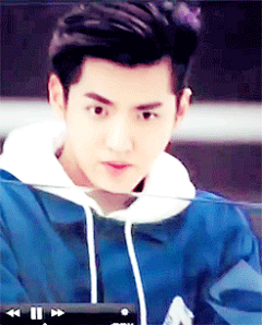 #吴亦凡# 【吴亦凡GIF】近景远景都萌翻天，凡式表情包已get√ 。。 [CR:logo&amp; NAM-STER&amp; TEDDYMOONY&amp; 牛仔控vivi&amp; CindyLee就是筱慧呀&amp; Yakult呆]