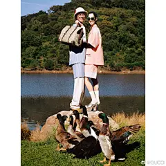 童年最想要的超能力，便是与动物对话。置身大自然，和小动物们做朋友，古驰2020早秋广告形象大片，带你重归无辜，体验#万物共生#的自然主义魅力！新品现已上市，点击 O网页链接 或亲临Gucci精品店，重拾简单的快乐。#GucciPreFall20# ​​​​