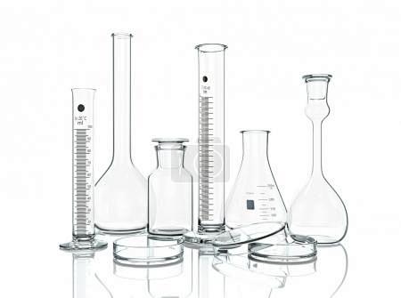 空实验室玻璃器皿用反射隔离在白色