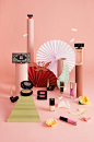 Waar een wil is, is een weg - ELLE Stijlbijbel : We where commissioned by ELLE magazine to create 3 papercrafted worlds. We worked with 3 themes:Forest, Nightlife and Bourgeoise, and got a selection of beauty prodcuts to be featured in the images.