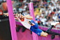 当地时间8月10日，2012年伦敦奥运会男子撑杆跳比赛，法国的罗曼在比赛中试跳。AFP　PHOTO/FRANCK　FIFE
