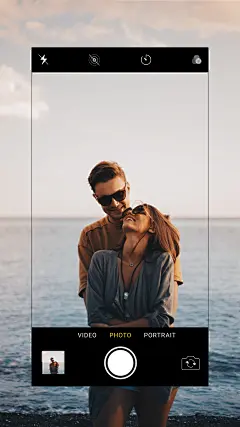 Simple Style Interface Simulation Hug Couple Instagram Story