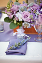 婚礼上别致的紫色，从清新的淡紫色到奢华的深紫色不同的色彩让花艺有了全新的展示 - 婚礼上别致的紫色，从清新的淡紫色到奢华的深紫色不同的色彩让花艺有了全新的展示婚纱照欣赏