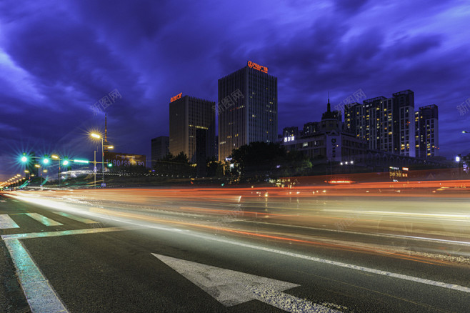 夜晚马路街道 创意素材