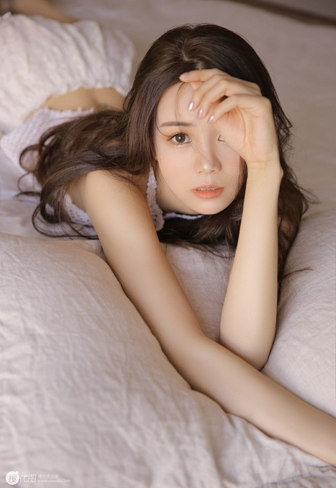 长发，美腿，小蛮腰，性感气质清新美女尤物...