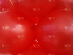 红相互关联的气球